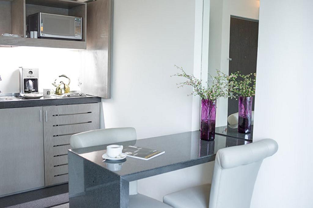 Suites Contempo Mexico City Exterior photo Kitchenette