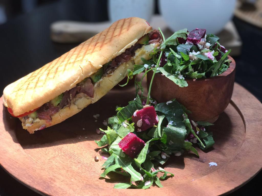 Suites Contempo Mexico City Exterior photo A vegan sandwich with a salad
